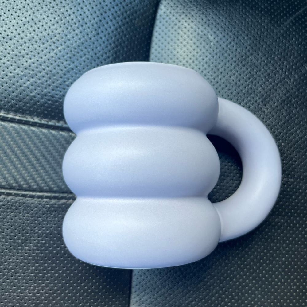 Purple Blume cloud mug